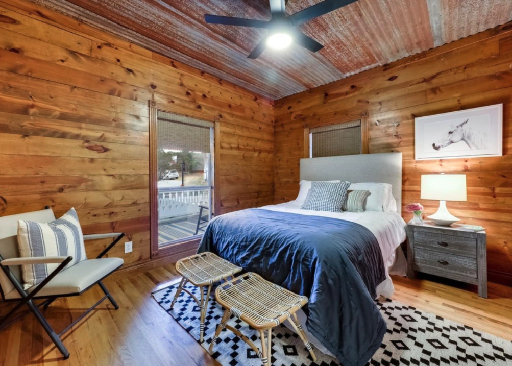 Hideaway Manor - Image 17